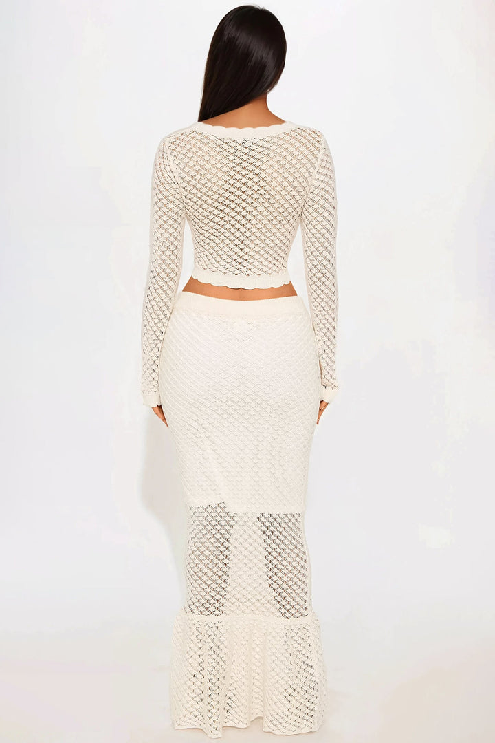 https://cdn.shopify.com/s/files/1/0293/9277/files/02-26-25_S9_43_KBNM4100401_Ivory_CXB_RL_11-56-17_39539_ES_PXF.jpg?v=1741648360