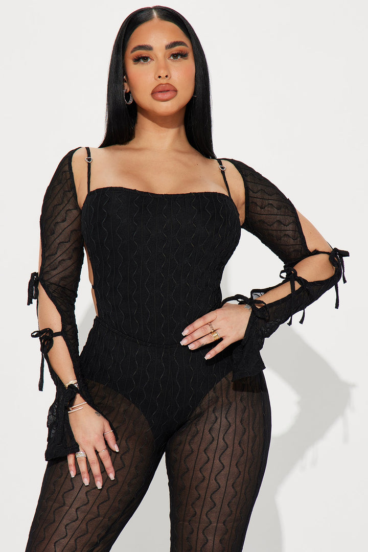 https://cdn.shopify.com/s/files/1/0293/9277/files/02-28-24_S1_20_10807JP_Black_KT_SS_10-19-32_28420_PXF.jpg?v=1709600548